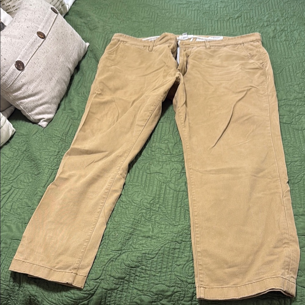 Goodfellow & Co Men's Khaki Chinos